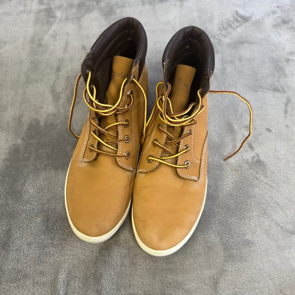 Timberland Boots Womens 10 Wheat Leather Ortholite A1KLZ Chukka Sneaker